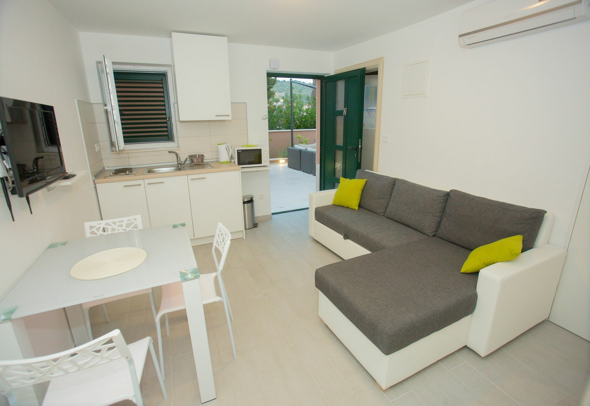 Apartments Marly Trogir Exterior photo